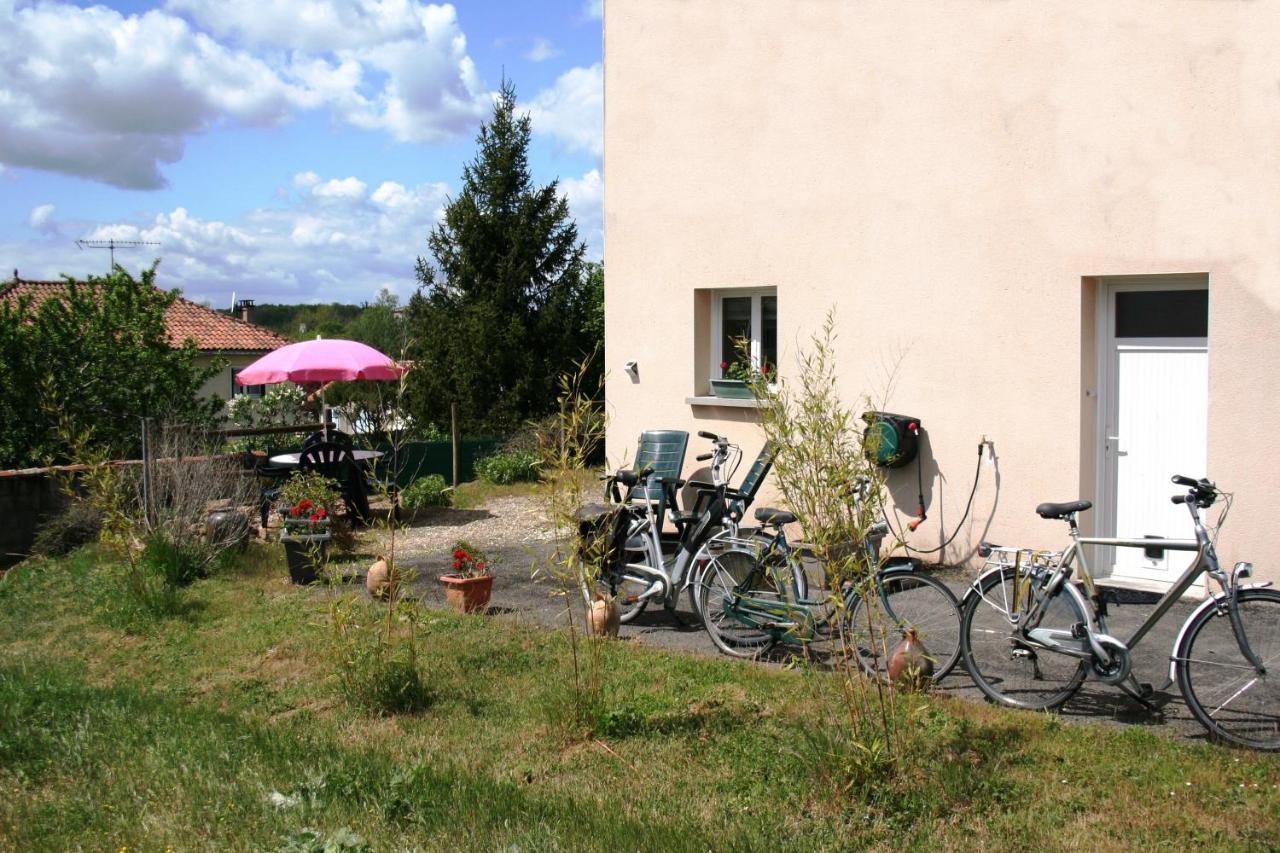 Bonabri Vacances - Chambres D'Hotes Chazelles  ภายนอก รูปภาพ