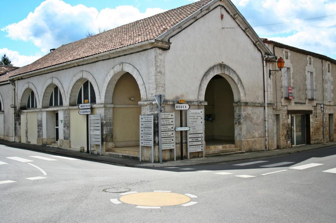 Bonabri Vacances - Chambres D'Hotes Chazelles  ภายนอก รูปภาพ