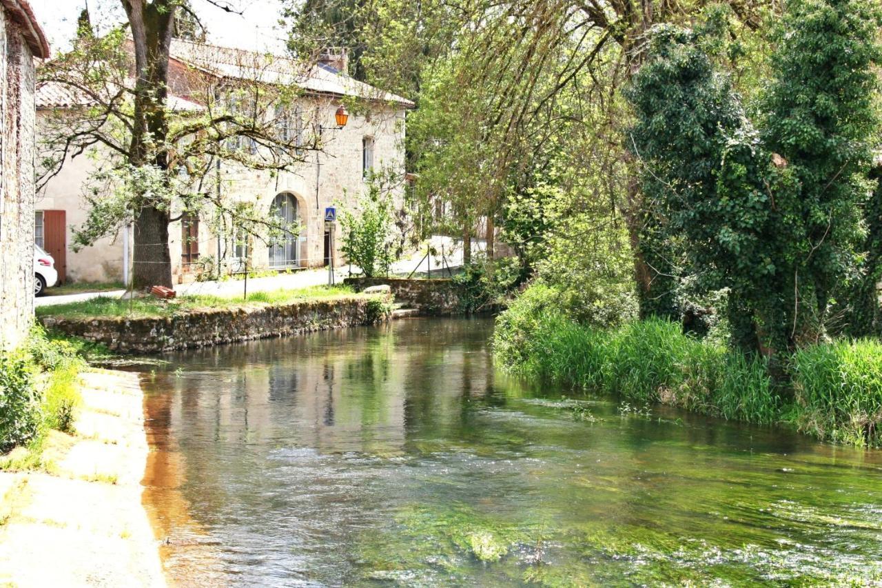 Bonabri Vacances - Chambres D'Hotes Chazelles  ภายนอก รูปภาพ