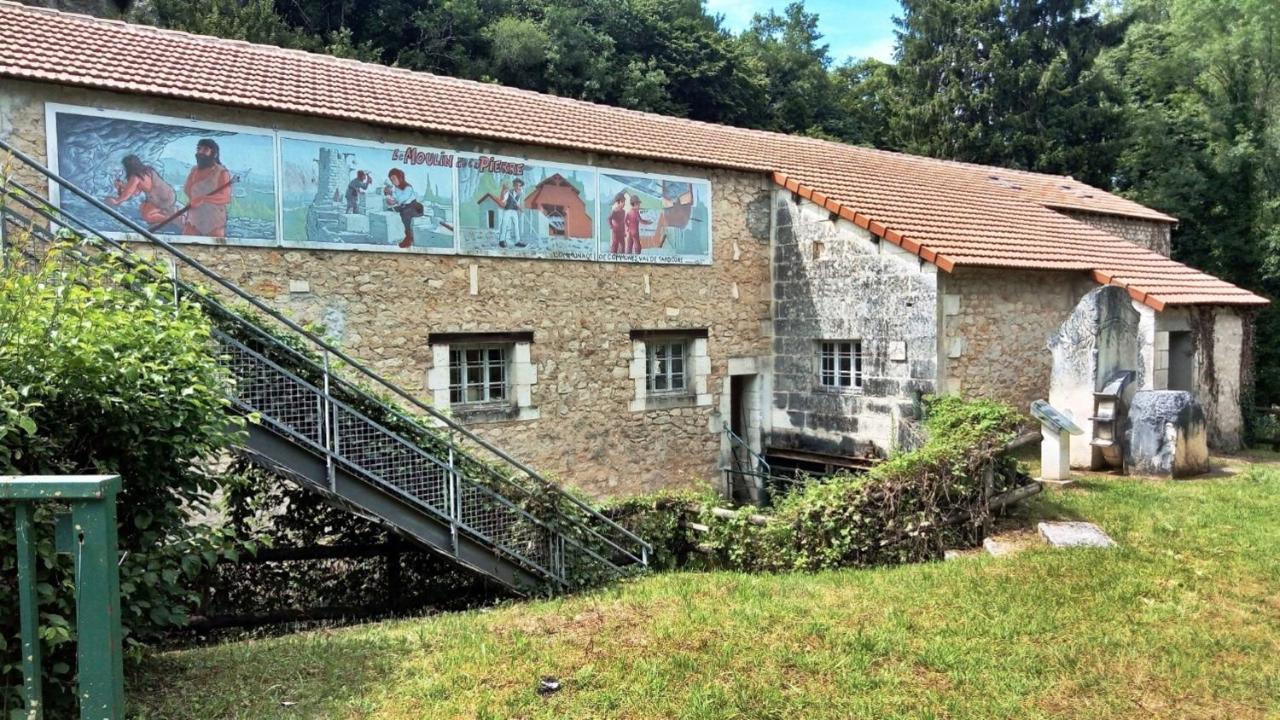 Bonabri Vacances - Chambres D'Hotes Chazelles  ภายนอก รูปภาพ