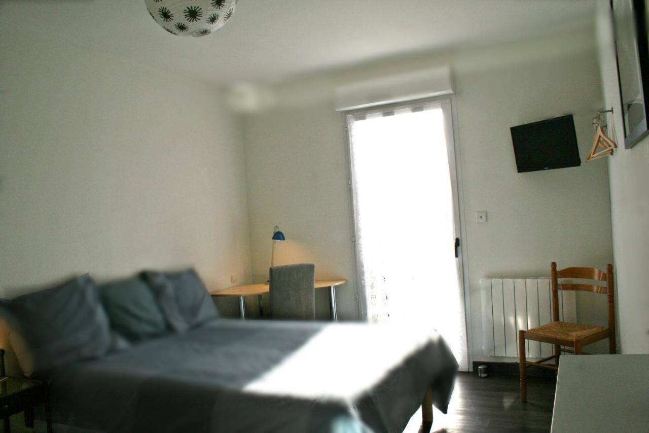 Bonabri Vacances - Chambres D'Hotes Chazelles  ภายนอก รูปภาพ