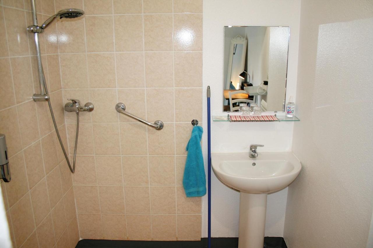 Bonabri Vacances - Chambres D'Hotes Chazelles  ภายนอก รูปภาพ