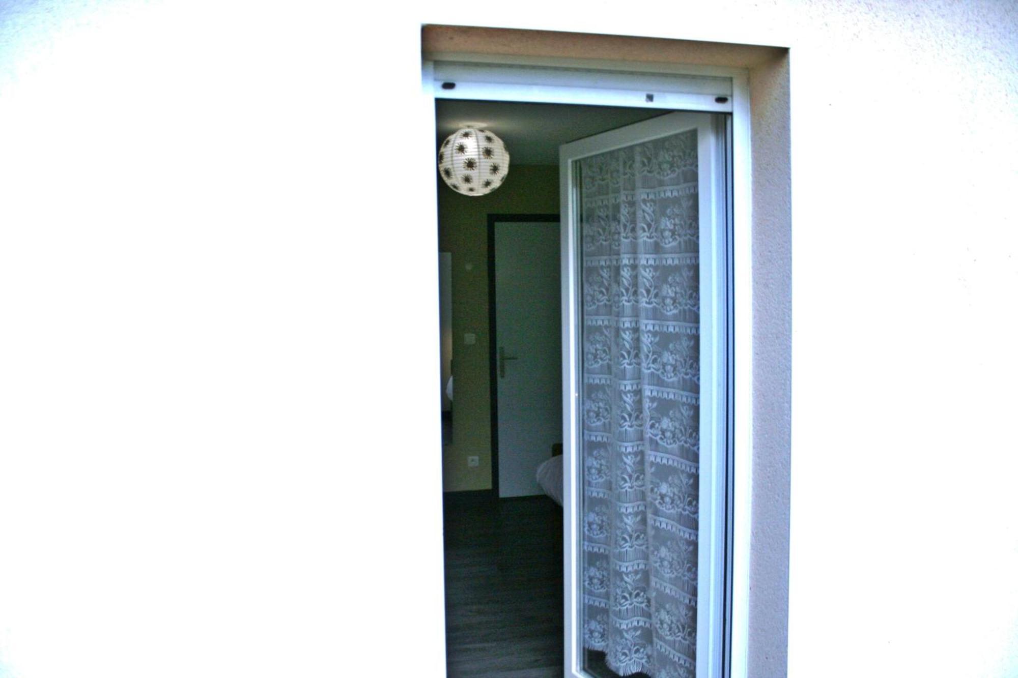Bonabri Vacances - Chambres D'Hotes Chazelles  ภายนอก รูปภาพ